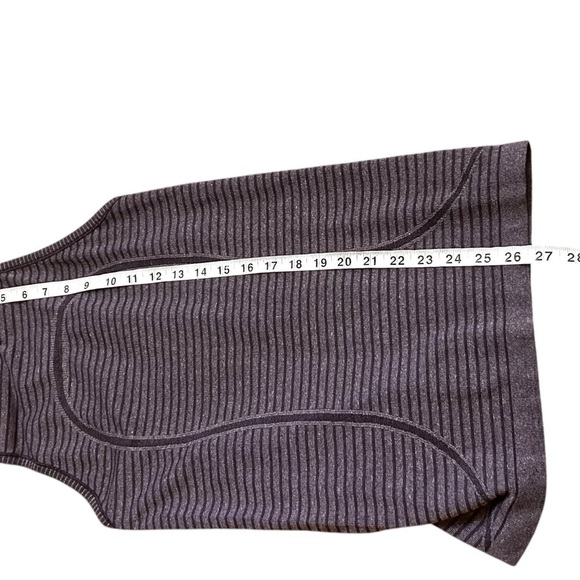 Lululemon Run: Swiftly Tech Tank- High Neck Striped Athletic Tank- Size 4 - Picture 3 of 10